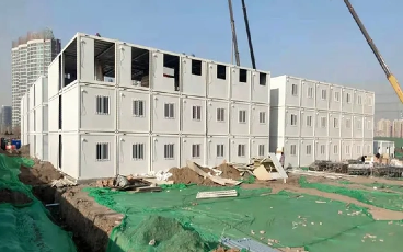 शहरी जीवन के लिए प्रीफ़ैब घर: कॉम्पैक्ट, स्टाइलिश और कार्यात्मक